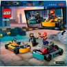 Go-Karts mit Rennfahrern