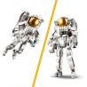 Astronaut im Weltraum