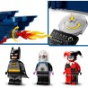 Batman im Batmobil vs. Harley Quinn und Mr. Freeze