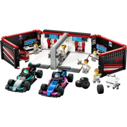 F1 Garage mit Mercedes-AMG & Alpine Rennautos