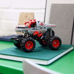 Monster Jam ThunderROARus