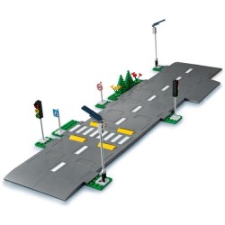 Straßenkreuzung mit Ampeln