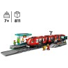 Straßenbahn mit Haltestelle