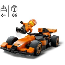 F1 Rennfahrer mit McLaren Rennauto
